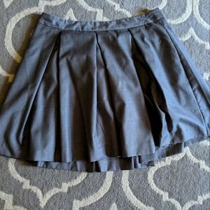 Pleated grey skirt L